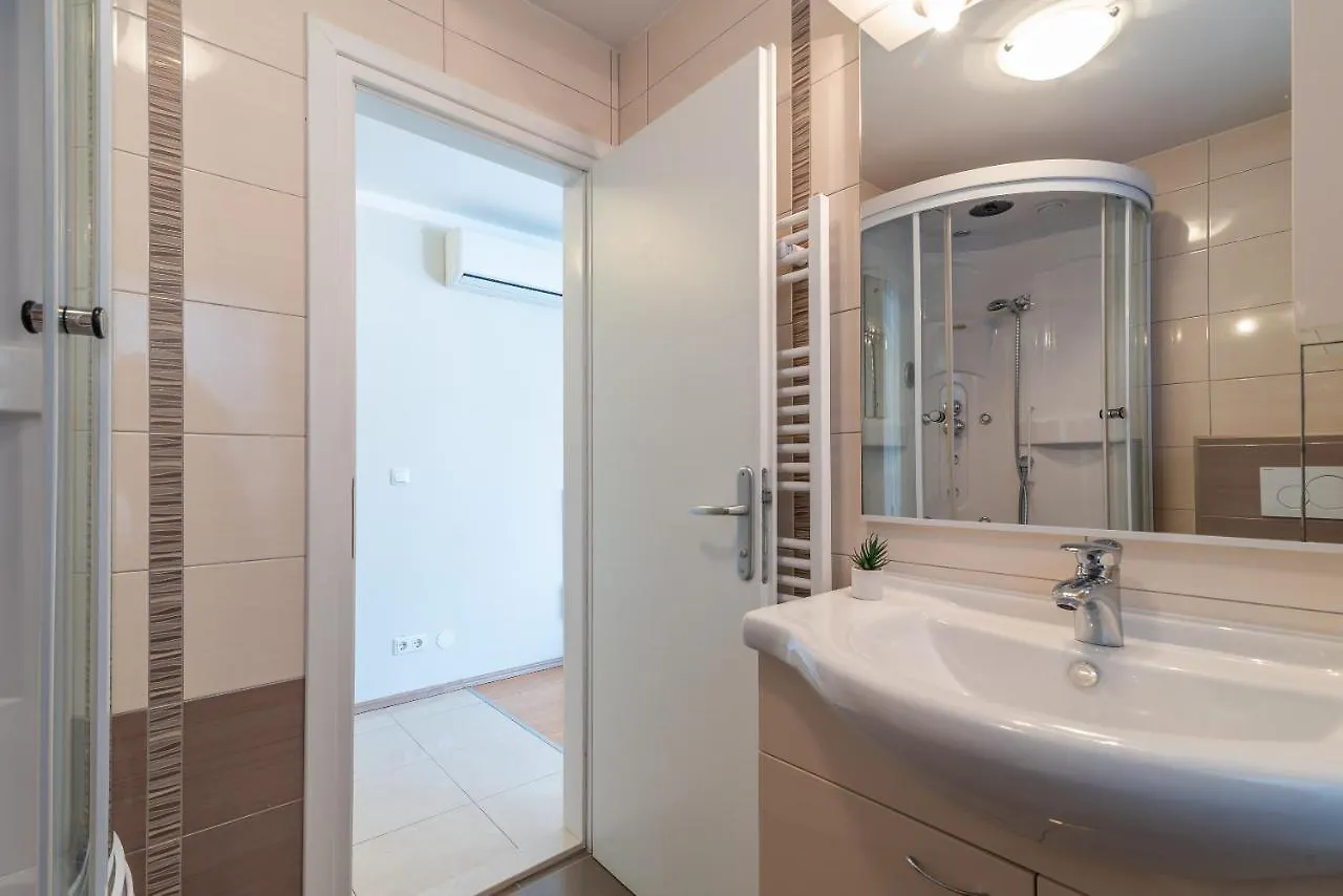 Apartments Leonarda Trogir