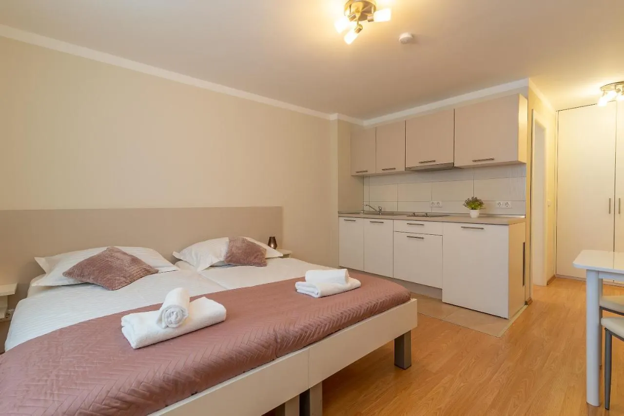 Apartments Leonarda Trogir