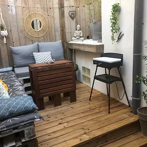  Appartement Intramuros Rare T2 Paisible Avec Terrasse Privée Et Climatisation France
