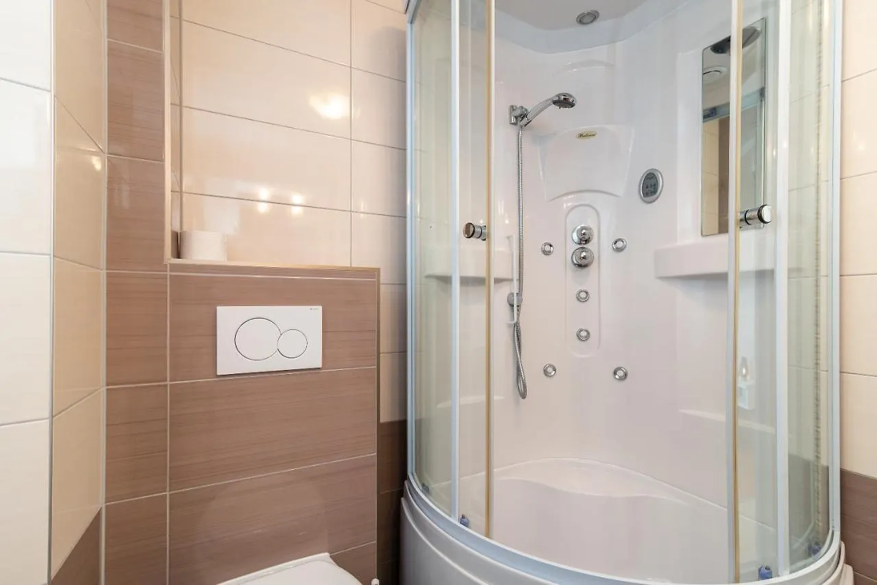 Apartments Leonarda 特罗吉尔